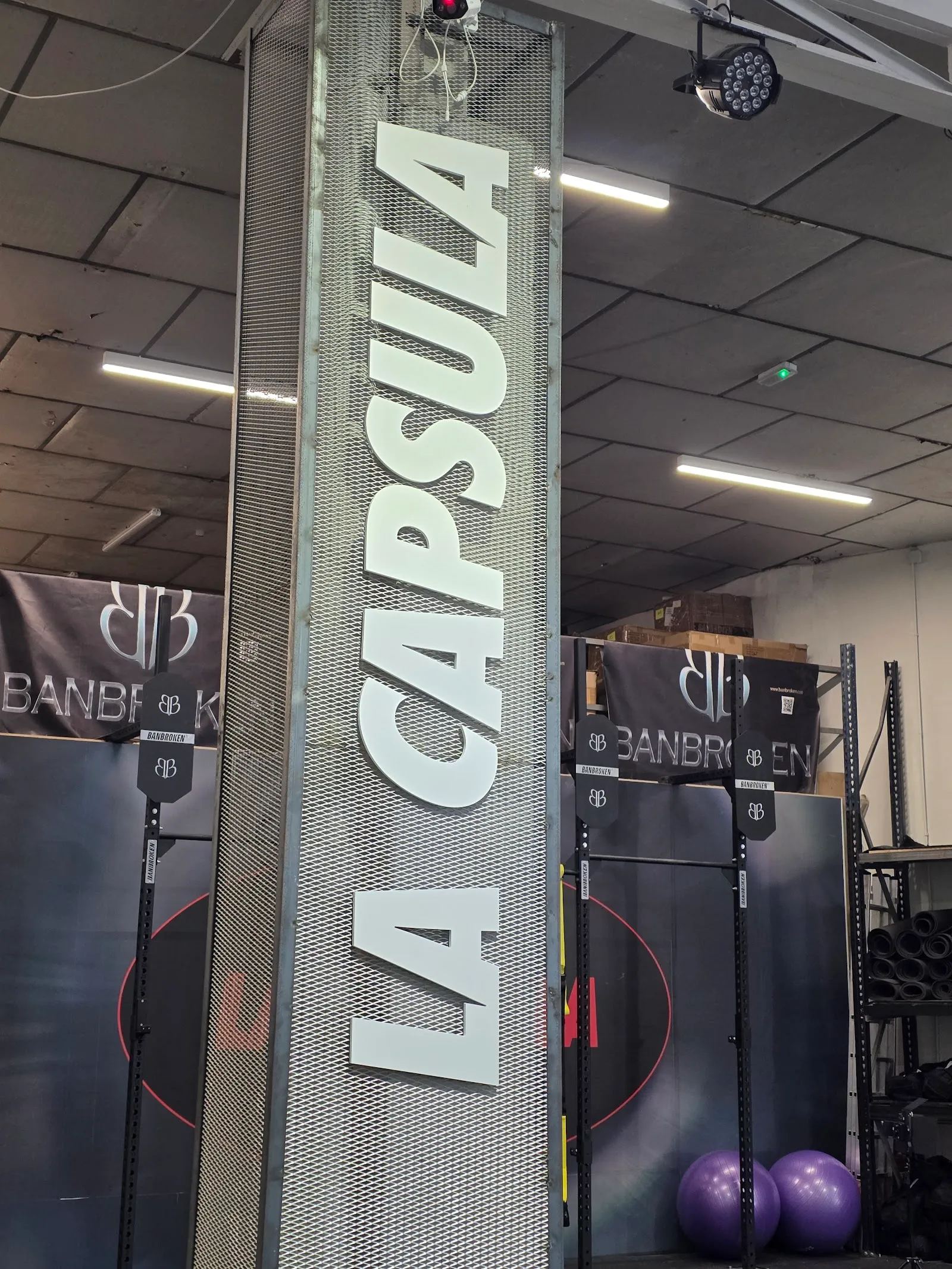 La Cápsula Banbroken — crossfit-studio en Cruz de Humilladero, Málaga — 2
