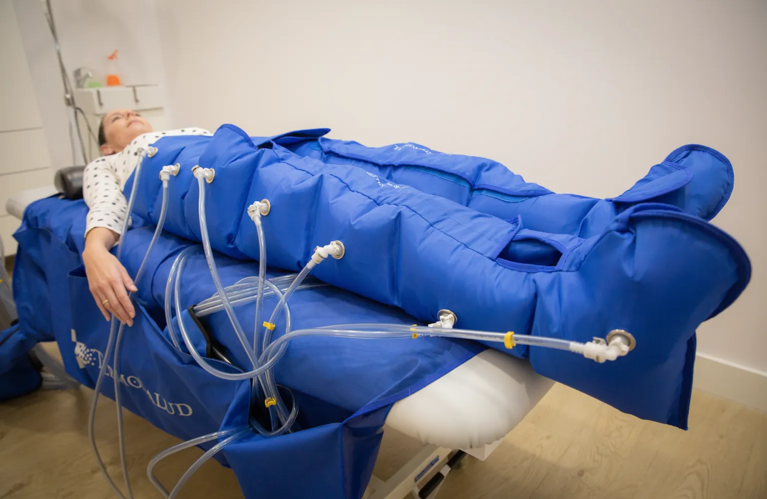 Clínica de Fisioterapia SAGASALUD — entrenamiento personal-studio en Balcones del Mar, Estepona — 2