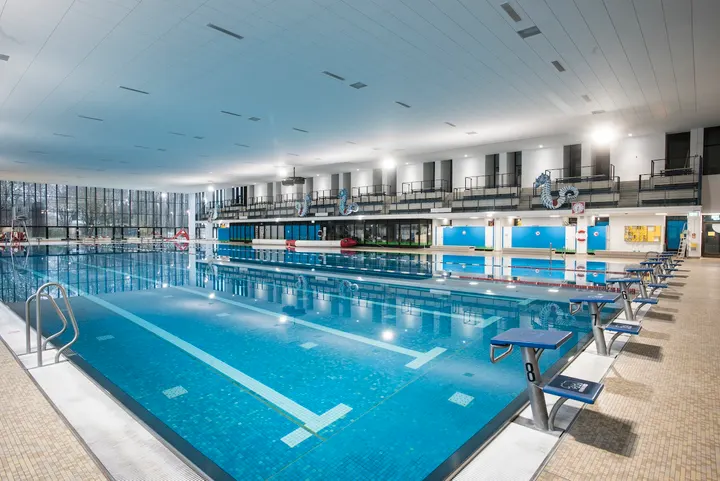 Schwimmhalle im FEZ-Berlin — studio in Berlin — 2
