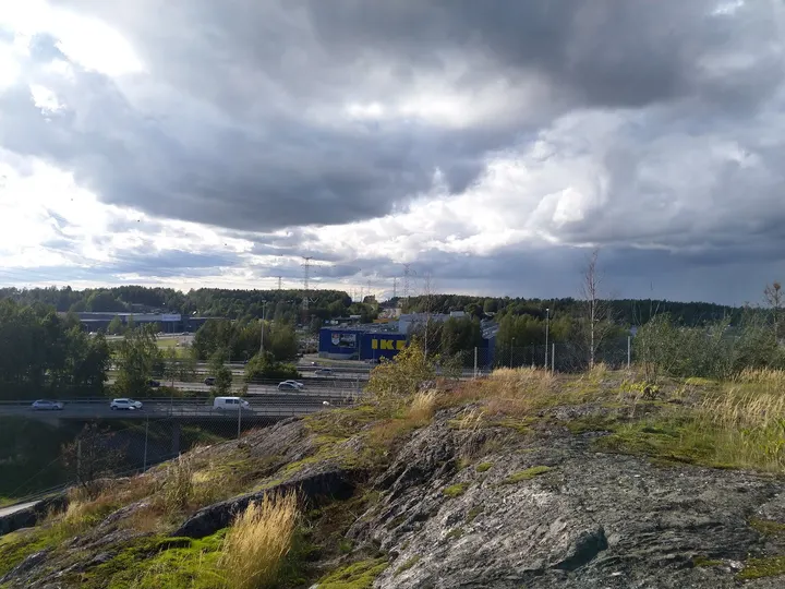 Käärmekallion kiipeilykallio — kiipeily-studio – Vantaa, Helsinki — 2