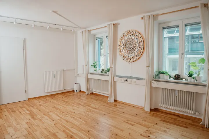 BodyFlow Yoga & Coaching — Yoga in Au, München