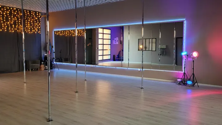 Pole Dancin' Side — pole fitness-studio à Fontaine-Lestang / Arènes / Bagatelle / Papus / Tabar / Bordelongue / Mermoz / La Faourette, Toulouse — 2