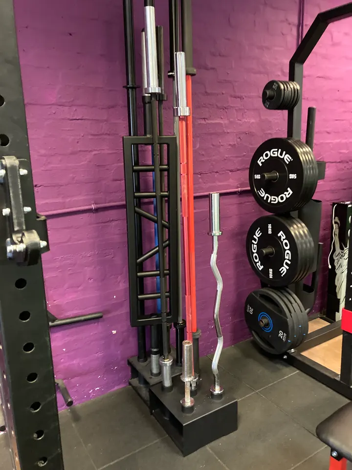 Flatiron Gym — Fitness Studio in Williamsburgh, Paisley