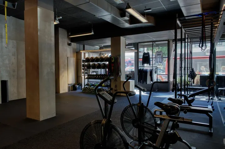 SQUAT — Entrenamiento personal en Montes, A Coruña