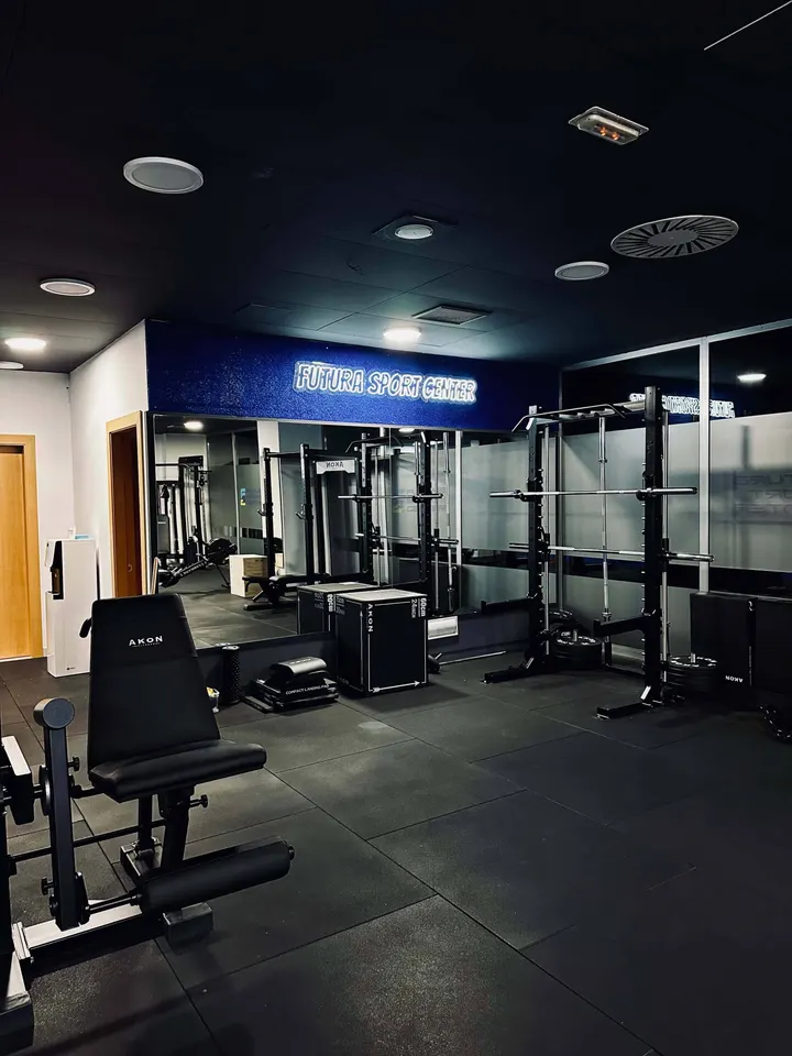 Gimnasio, Entrenamiento Personal y Nutricionista en León | Futura Sport Center — pt studio-studio i Eras de Renueva, León