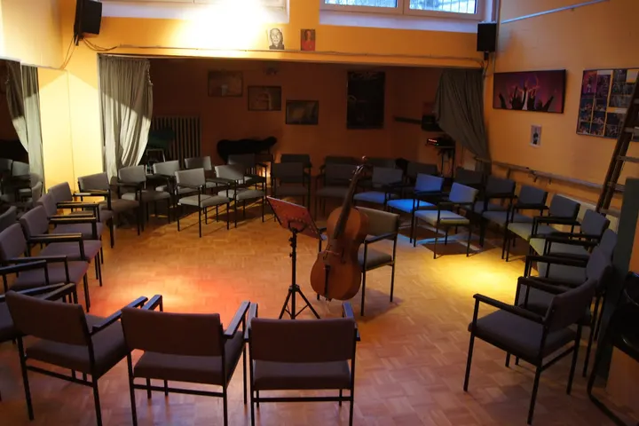 Schule für Musik, Tanz & Theater — tanz-studio in Gemarkung Lennep, Remscheid — 2