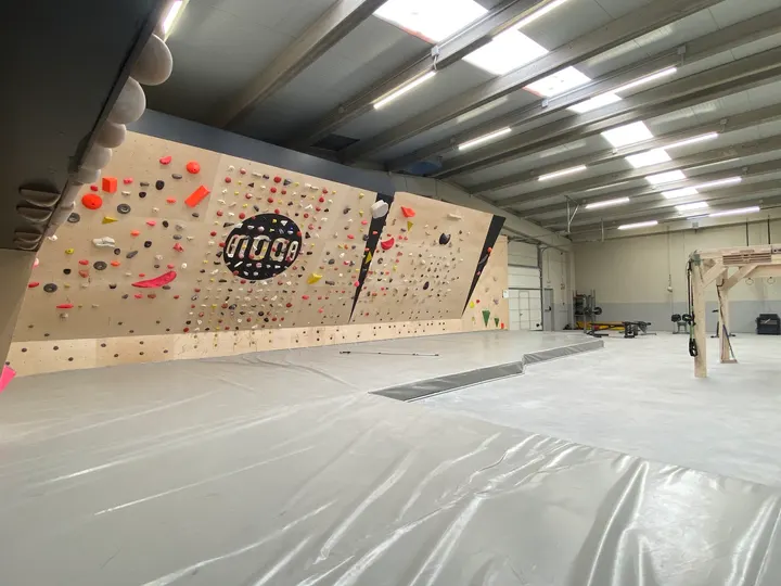 Mugitu Rocodromo — escalada-studio en Estella — 2