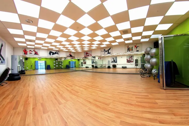 Club Deportivo King Sport — estudio de fitness-studio en Nueva Andalucía, Almería — 3