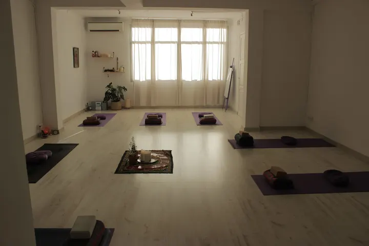 Masaje Thai-Yoga Barcelona — yoga-studio en Sant Martí, Barcelona — 2