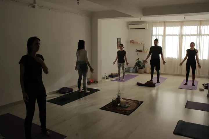 Masaje Thai-Yoga Barcelona — Yoga en Sant Martí, Barcelona