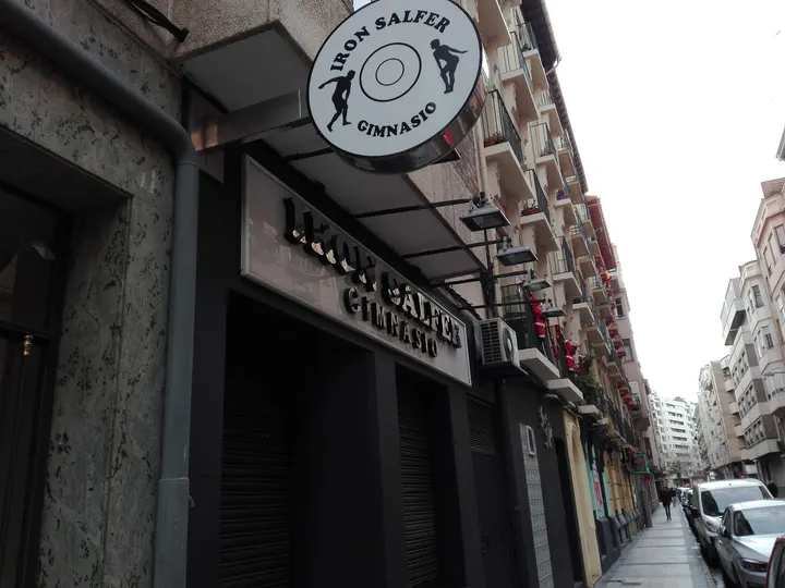 Gimnasio Iron Salfer — estudio de fitness-studio en Centro, Zaragoza — 2