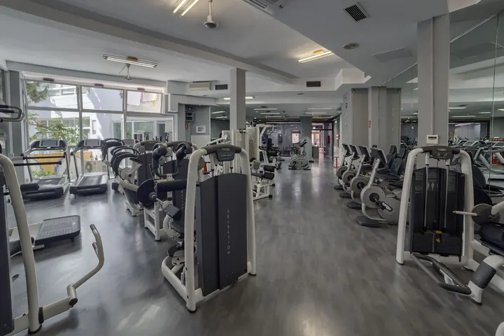 Gimnasio Iron Salfer — estudio de fitness-studio en Zaragoza — 4