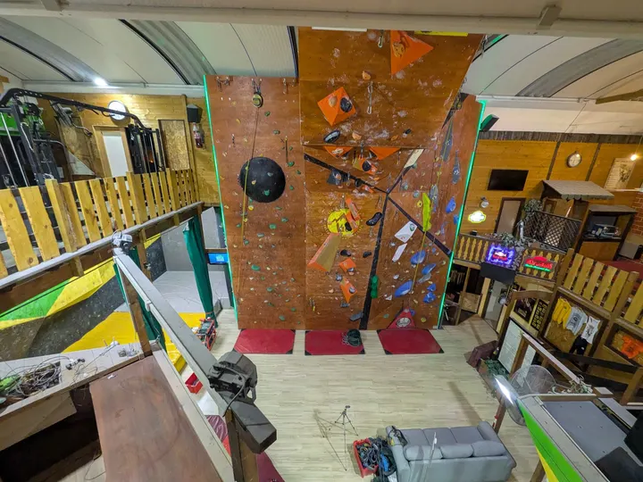 V10 Il Circolo — Arrampicata a Selargius