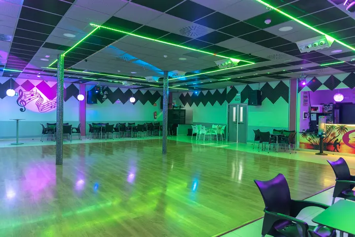 Sala Kiss Latino — baile-studio en Huelva — 2