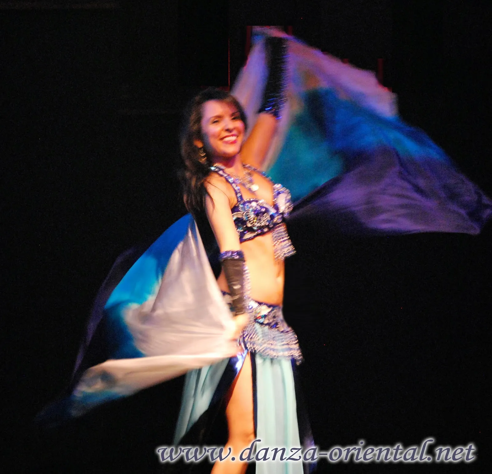 Aída Danza Del Vientre — baile-studio en Embajadores, Madrid — 2