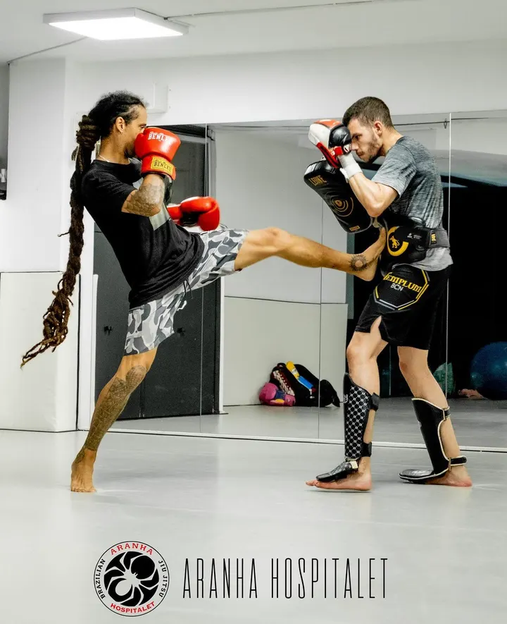 Aranha Hospitalet I Jiu Jitsu, MMA y Muay Thai — artes marciales-studio en Barcelona — 3