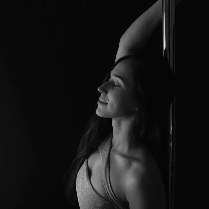 KLJB POLE DANCE — pole fitness-studio à Toulouse — 3