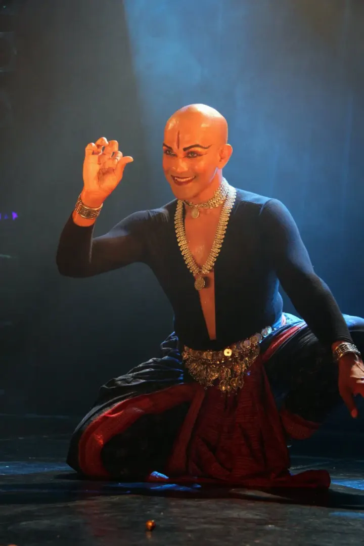 Mahina Khanum — danse-studio à Paris 14e Arrondissement, Paris — 2