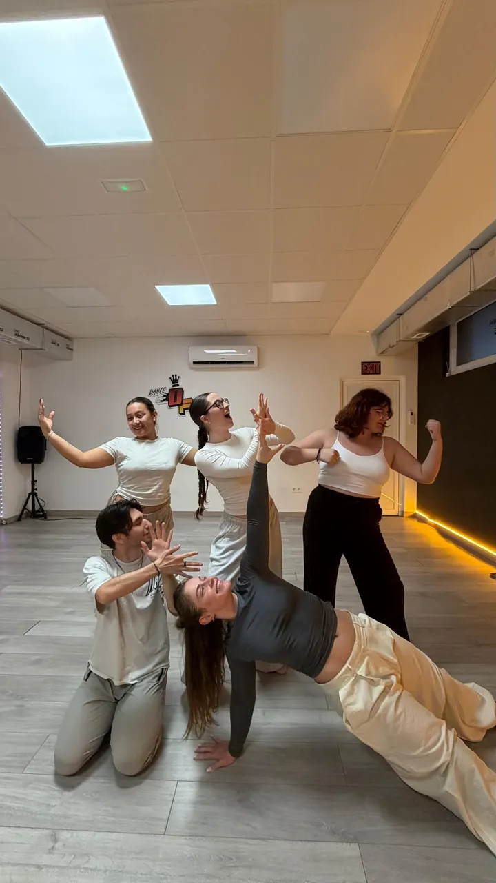 Dreams Factory Dance Studio | Academia de Baile en Almería — Baile en El Tagarete, Almería