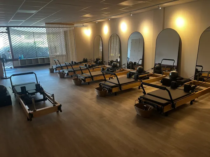 DMN Studio Pilates Avenue Habert de Montmort — Pilates au Mesnil-Saint-Denis