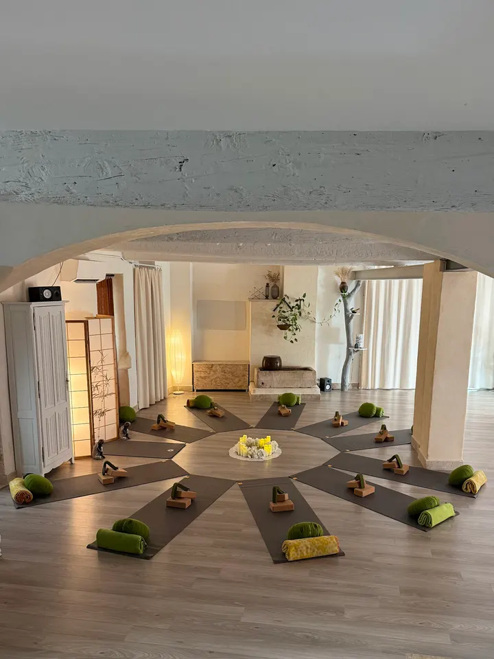 Yoga Joy Nimes — Yoga à Les Carmes, Nîmes
