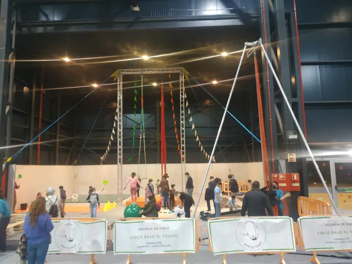 Circo Bajo el Tejado — aerial-studio en Gijón — 3