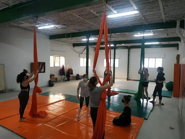 Circo Bajo el Tejado — aerial-studio en Gijón — 4