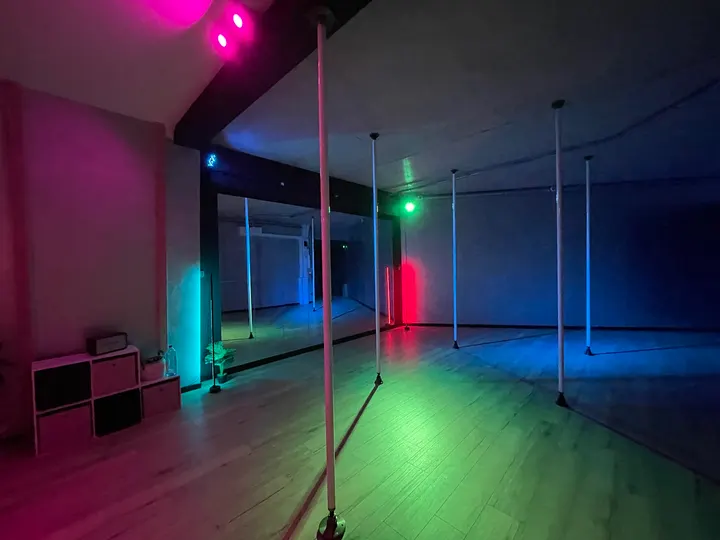 Ocean Pole Studio Les Sables — pole fitness-studio aux Sables-d'Olonne — 3