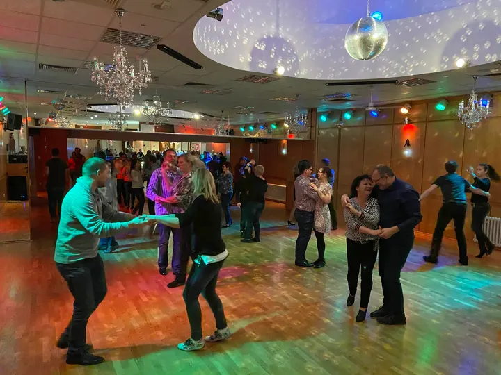 ADTV Tanzschule Jansen Die Altstadt — tanz-studio in Altstadt I, Mülheim an der Ruhr — 3