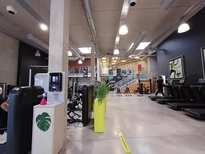 Funfitness — salle de fitness-studio à Distré — 3