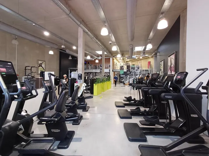 Funfitness — salle de fitness-studio à Distré — 4