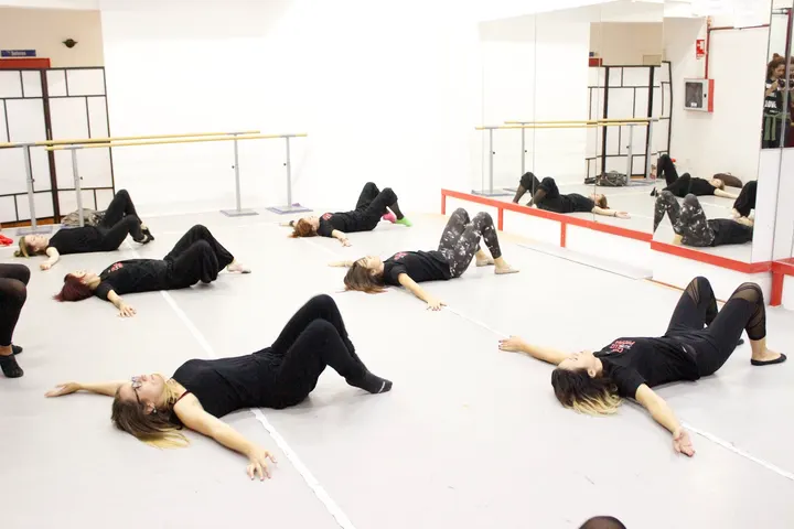 Con Luz Propia Escuela De Danza — baile-studio en Chamberí, Madrid — 2