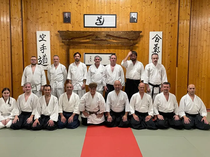 Aikidojo Zaragoza Escuela De Aikido Arturo Navarro 7 ° Dan — artes marciales-studio en Zaragoza — 4
