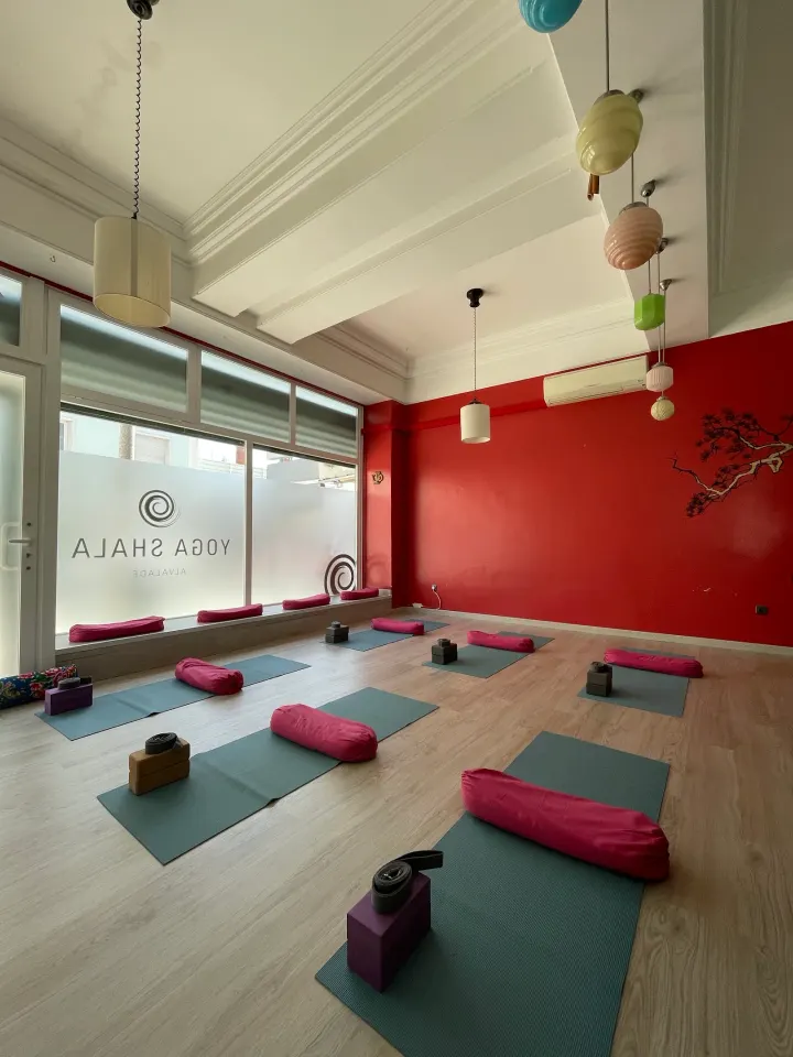 Yoga Shala — Yoga em Campo Grande, Lisboa