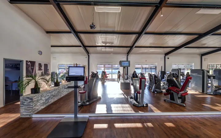 Trainings- & Physiozentren Hüther — Fitness Studio in Scheuerhof, Ingolstadt