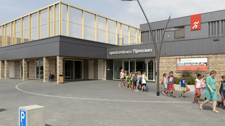 Sportcentrum en Zwembad Tijenraan — Sportschool in Raalte