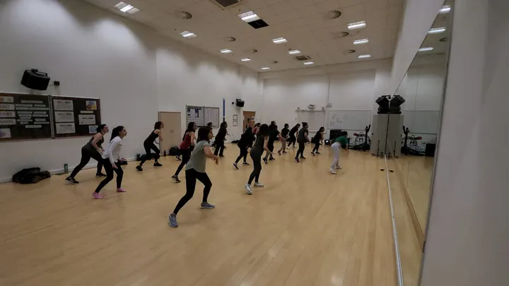 BOLLYDANCE — dance-studio in London — 5