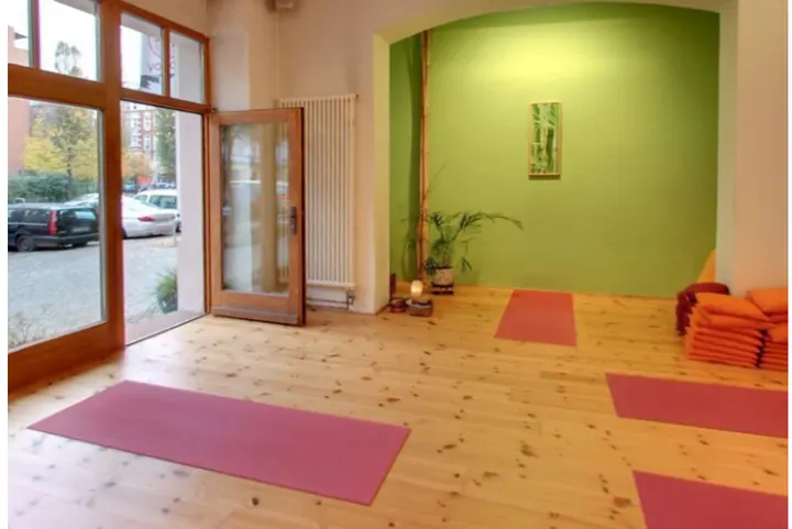 YOGA am SONNTAG | Ulrike Harnisch — yoga-studio in Berlin — 3