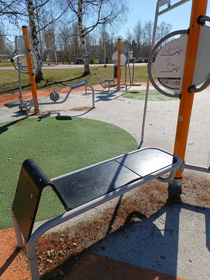 Kuusisaaren liikuntapuisto — calisthenics-studio – Oulu — 4