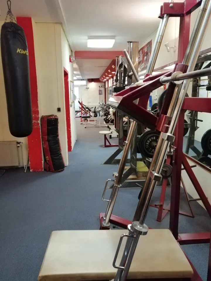 Kraftsportclub-Body Gym — Fitnessstudio in Dellviertel, Duisburg