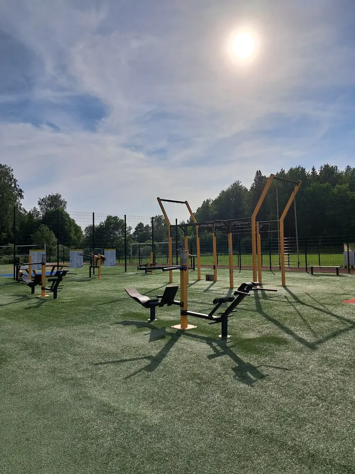 Puistola Outdoor Gym — Fitnessstudio – Suurmetsä, Helsinki