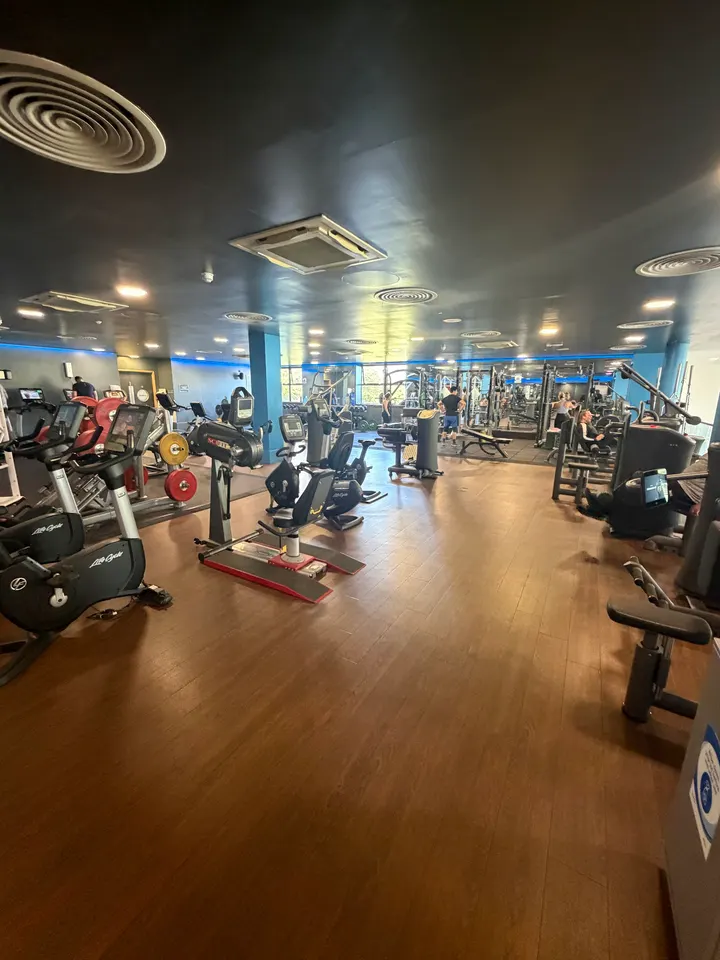 Hanworth Air Park Leisure Centre & Library — Fitness Studio in Feltham, London