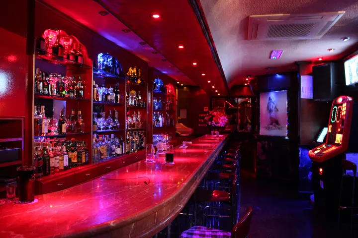 STRIPTFELLAS LAP DANCE — Pole Fitness en Benidorm