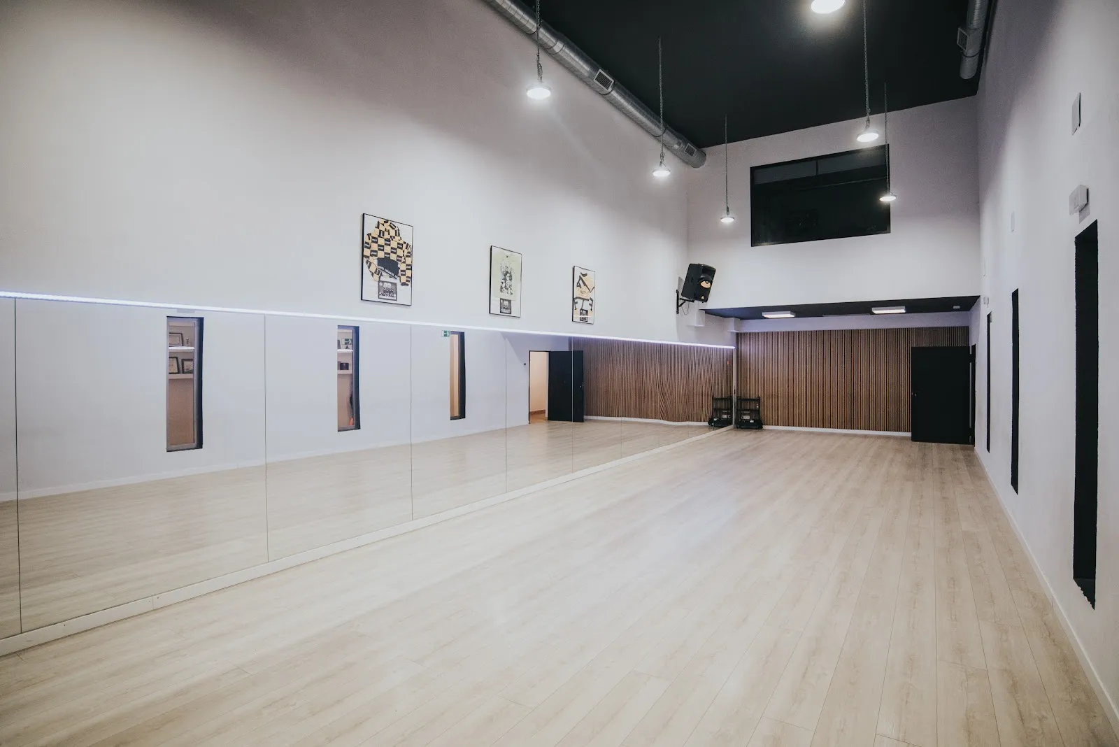 22 Academy — baile-studio en Belaskoenea, Irun — 2