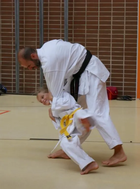 Karate Shotokan Erlangen — Kampfsport in Stadtrandsiedlung, Erlangen