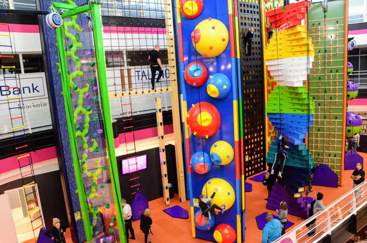 Irti Maasta Pori — climbing-studio i Björnen, Pori
