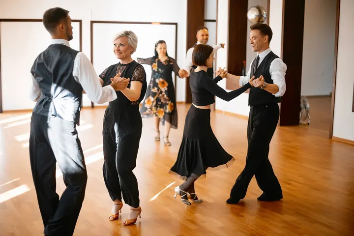 Mr. Sherman Pro-Am Tanzstudio — Tanz in Berlin