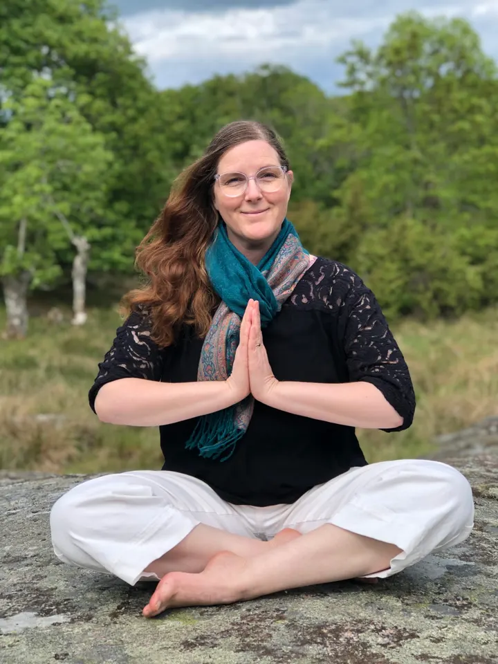 Hjärtlig balans — Yoga i Harplinge