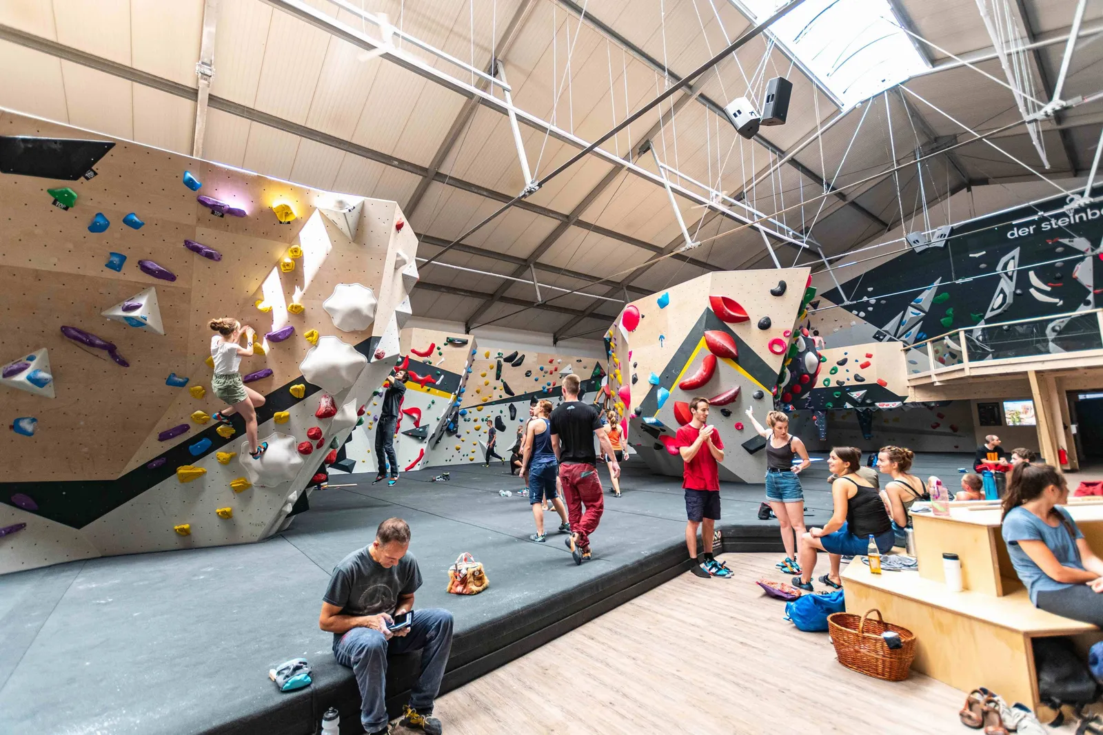 Café Kraft Boulderhalle — klättring-studio i Nürnberg — 3
