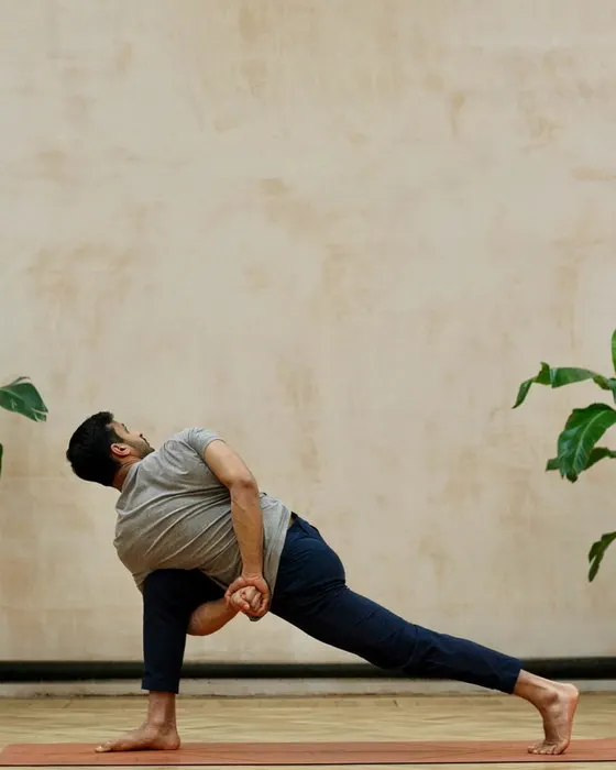 Ammar Bass Yoga — yoga-studio in London — 3